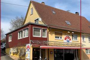 Doppelhaushälfte mit einer Wohnung und vermietetem Ladengeschäft – Die vollständige Adresse der Immobilie erhältst du vom Anbieter., 78727 Oberndorf am Neckar – Vorschaubild 1