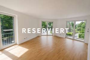 Helle Neubauwohnung im 1. Obergeschoss mit Balkon