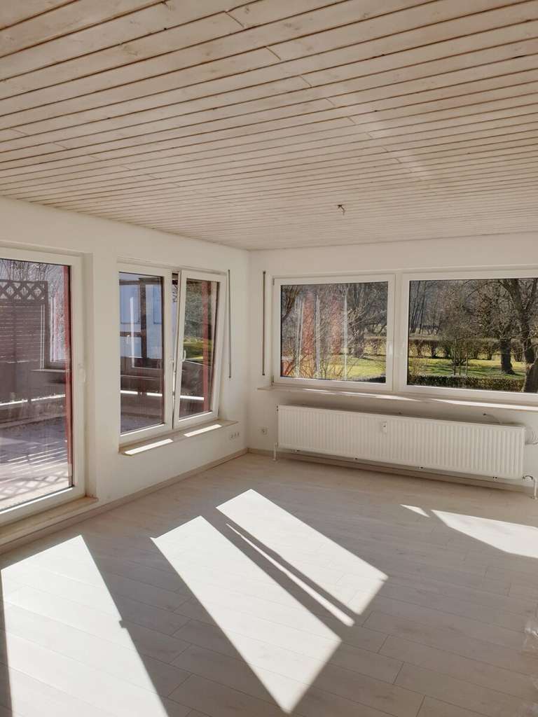 Immobilie in Erlenbach - Sonnige 3-Zimmer-Wohnung mit Terrasse und toller Aussicht in Erlenbach - Bild 1