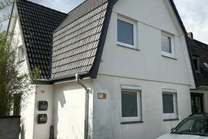 Preiswertes, saniertes 5,5-Zimmer-Reihenendhaus in Delmenhorst Mitte – Delmenhorst – Vorschaubild 1