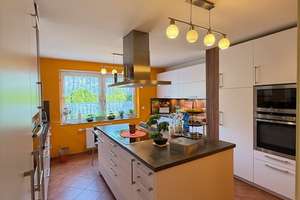 Wohlfühloase in bester Lage: 1-2 Familienhaus mit Garten, Carport & PV-Anlage in Baden-Baden – Lilienmattstraße 2, 76530 Innenstadt, Baden-Baden – Vorschaubild 12