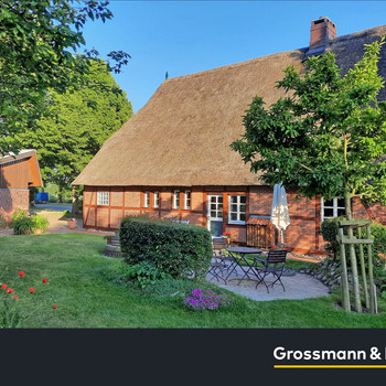 Idyllisches Reetdachanwesen | Top-Zustand