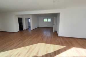 Kaufen & Einziehen: Neuwertige Doppelhaushälfte m. 162m² Wohnfläche, Balkon, Terrasse & Stellplatz – Hohenlohekreis – Vorschaubild 2