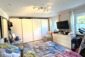 Helle Erdgeschosswohnung mit Wintergarten, großer Terrasse und wunderschönem Garten in München-Laim – Die vollständige Adresse der Immobilie erhältst du vom Anbieter., 80686 St. Ulrich, München – Vorschaubild 7