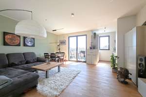 Sonnendurchflutete A+ Balkon-Wohnung, Bj. 2019, Lift, 2-Zimmer, FBH, Parkett, EBK u Luxus-Bad
