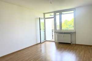 Ihr neues Zuhause in Englschalking - Schöne 2-Zimmer-Wohnung mit Loggia in zentraler Lage – Freischützstraße 51, 81927 München – Vorschaubild 2