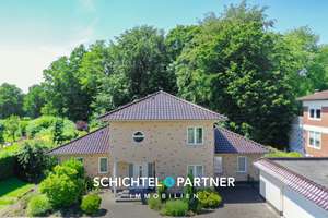 Mittelshuchting | Exklusives Energiesparhaus auf großem Grundstück – Die vollständige Adresse der Immobilie erhältst du vom Anbieter., 28259 Mittelshuchting, Bremen – Vorschaubild 1