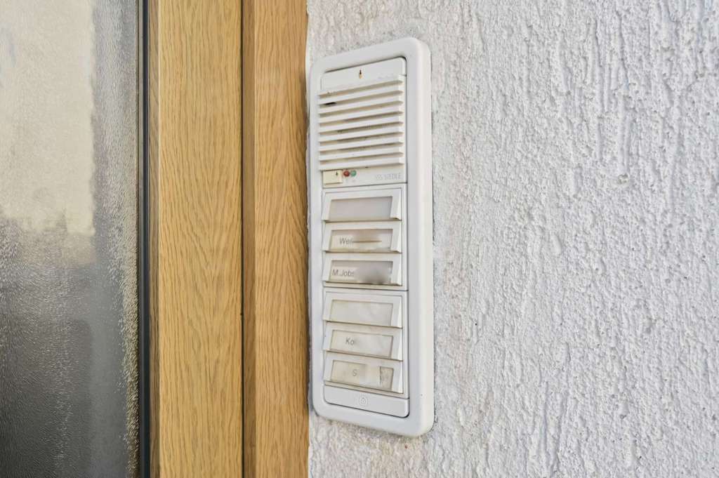 Immobilie in Lichtenstein/Sachsen - Mehrfamilienhaus in Lichtenstein: 6 Einheiten, gepflegt, teils vermietet, mit Wertsteigerungschance - Bild 3