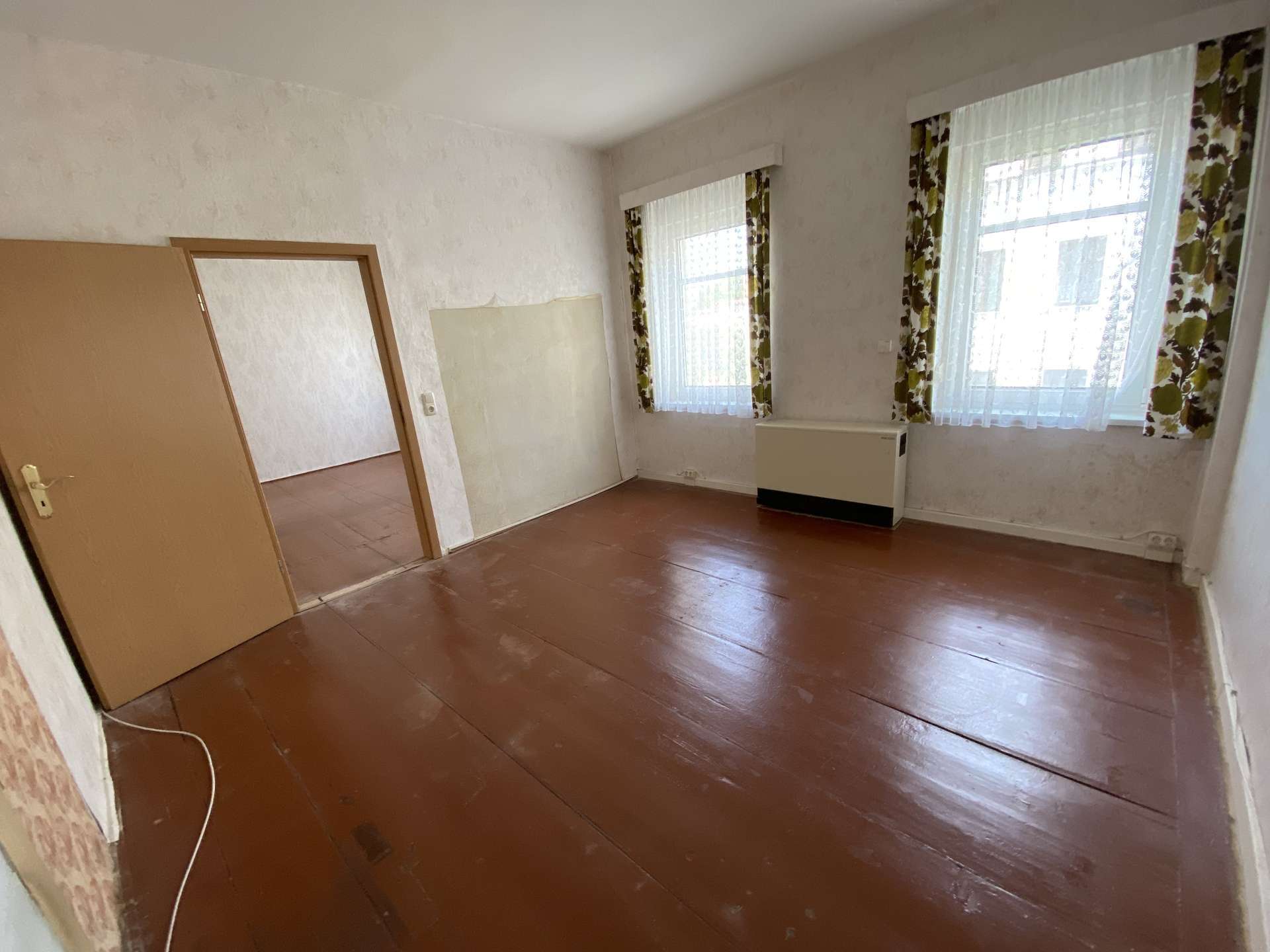 Immobilie in Groitzsch - Tolles Stadthaus mit Garage und Zufahrt - auch Generationswohnen möglich - in Groitzsch zu verkaufen - Bild 4