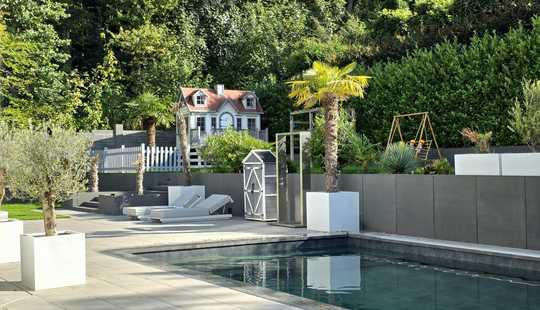 Bild von Luxusvilla in traumhafter Waldrandlage – Privater Wellnessgarten & höchste Wohnqualität