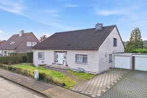 Luxuriöses 1-2 Familienhaus mit Garten, Garage und Top-Ausstattung – Die vollständige Adresse der Immobilie erhältst du vom Anbieter., 47495 Rheinberg – Vorschaubild 2