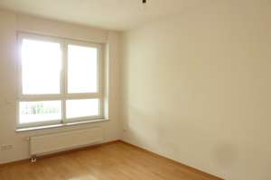 Sehr schöne 3-Zimmer-Wohnung in zentrumsnaher Lage – Charlottenstraße 85, 72764 Reutlingen-Mitte, Reutlingen – Vorschaubild 7