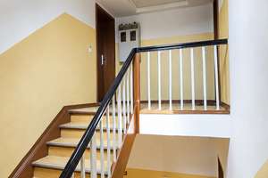 Bezugsfreie 2-Zimmer-Dachgeschosswohnung mit Charme und Gestaltungspotenzial – Waldstr. 30, 13403 Reinickendorf (Ortsteil), Berlin – Vorschaubild 4