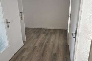*RHEINNÄHE* SANIERTE, HELLE UND GUT AUFGETEILTE 3 ZIMMERWOHNUNG IM 1. OG MIT BALKON – Windmühlenstrasse 162, 51063 Mülheim (Ortsteil), Köln – Vorschaubild 23