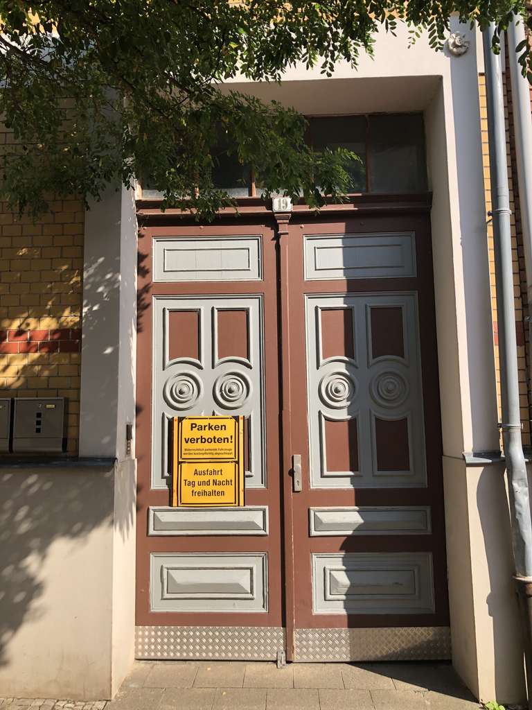 Immobilie in Apolda - APOLDA Teilsaniertes Mehrfamilienhaus mit viel Potential durch Ausbaureserven, Nebengelaß u. Zufahrt - Bild 2