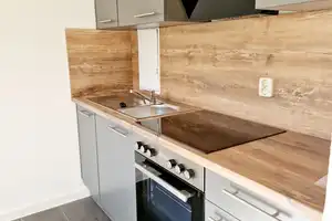 Nur wenige Stufen ins neue Wohnglück - sanierte 3 Zimmer Wohnung mit Balkon und EBK – Birkholzer Weg 8, 39128 Magdeburg – Vorschaubild 6