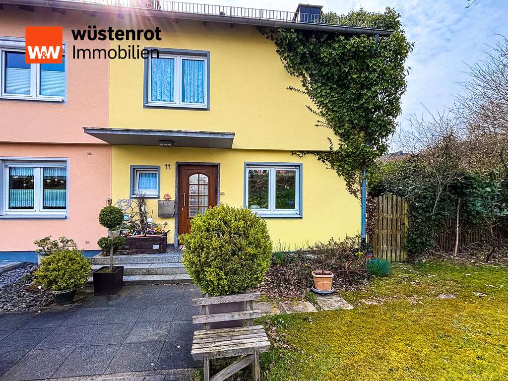 Immobilie in Daun - Gemütliches Reihenendhaus mit großzügigem Garten und viel Potenzial - Bild 0