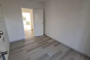 Frisch modernisierte 3-Zim.-Wohnung im 2. OG mit Dusche/Balkon in Düsseldorf-Garath – Paul-Bonatz-Straße 17, 40595 Garath, Düsseldorf – Vorschaubild 13