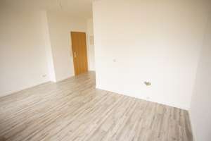+++ saniertes Appartement mit Einbauküche und PKW-Stellplatz am Fuße des Kaßbergs +++ – Fritz-Matschke-Str. 22, 9113 Schloßchemnitz, Chemnitz – Vorschaubild 3