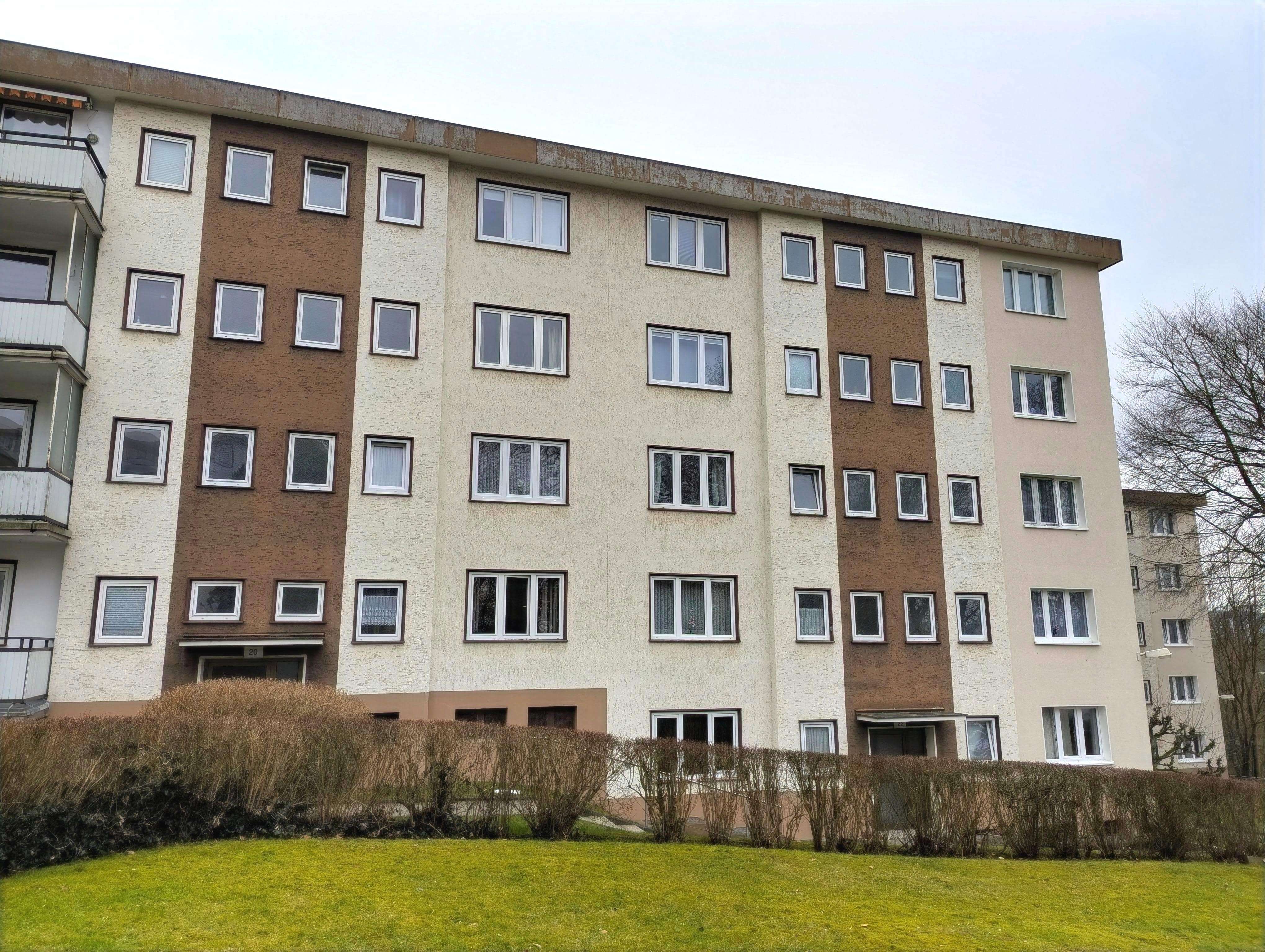 Gut geschnittene 2-Zimmerwohnung mit Balkon und Potenzial, Wuppertal – Bild 1