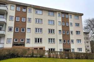 Gut geschnittene 2-Zimmerwohnung mit Balkon und Potenzial
