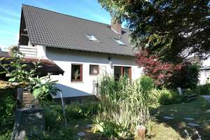 Gepflegtes 2-Familienhaus in ruhiger Seitenstraße von Hochheim-Massenheim, Garage, 2 PKW-Plätze – Die vollständige Adresse der Immobilie erhältst du vom Anbieter., 65239 Hochheim am Main – Vorschaubild 3