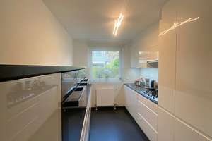 Ihr neues Zuhause: Reihenendhaus mit viel Licht, Platz und Gartenidylle – Die vollständige Adresse der Immobilie erhältst du vom Anbieter., 71229 Leonberg – Vorschaubild 5