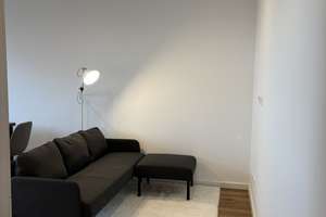 Erstbezug nach umfangreicher Renovierung, möblierte 2,5-Zimmer-Wohnung Berlin Mitte, Toller Ausblick – 10179 Mitte (Ortsteil), Berlin – Vorschaubild 4