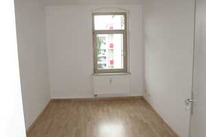 Geräumige FAMILIENWOHNUNG mit Balkon - 1. OG mit Lift – Casparistraße 1, 9126 Chemnitz – Vorschaubild 4