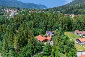 Schliersee-Neuhaus: Traumhaftes Landhaus in Top-Lage mit Bergblick, ca. 450 m² Gesamtnutzfläche – Auerspitzstr. 13, 83727 Schliersee – Vorschaubild 4