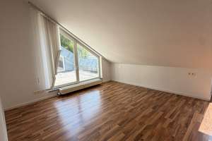 Wunderschöne 2,5 Zi- DG-Wohnung mit Loggia (ca. 93 m²) – Die vollständige Adresse der Immobilie erhältst du vom Anbieter., 70190 Kernerviertel, Stuttgart – Vorschaubild 13