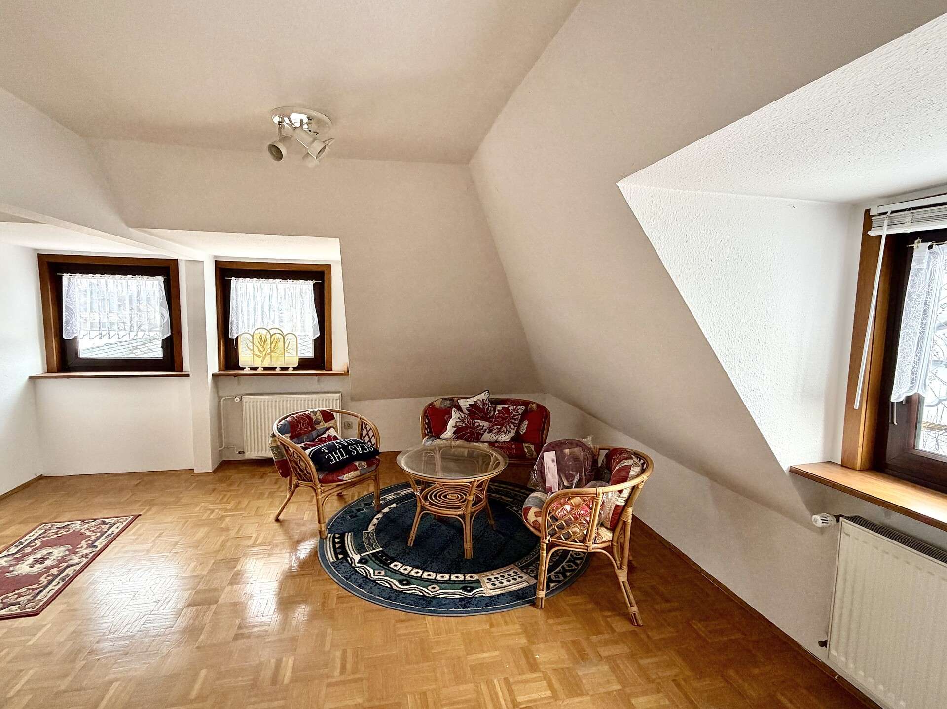 Immobilie in Heidenrod - Stilvolles Ein-/Zweifamilienhaus auf schönem Areal - Bild 17