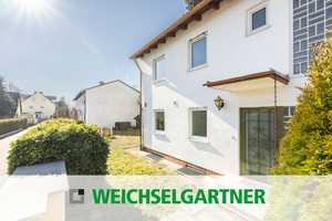 Doppelhaushälfte mit vielfältigen Gestaltungsmöglichkeiten in ruhiger und grüner Wohnlage – München – Vorschaubild 1