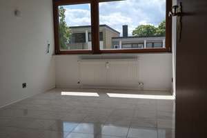 Galgenberg: Renovierte, helle 4,5-Zimmer-Wohnung mit zwei Balkonen und Garage – Die vollständige Adresse der Immobilie erhältst du vom Anbieter., 71334 Waiblingen – Vorschaubild 7