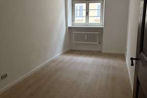Frisch sanierte Wohnung im Huber`schen Stiftungshaus mit Geschichte – 93047 Innenstadt, Regensburg – Vorschaubild 7