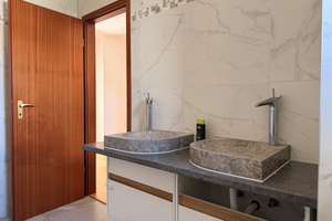 Potenzialreiche 3,5-Zimmer-Etagenwohnung mit Garage und zwei Balkonen – Die vollständige Adresse der Immobilie erhältst du vom Anbieter., 76534 Innenstadt, Baden-Baden – Vorschaubild 10