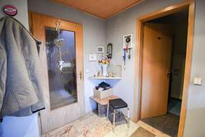 Charmantes Einfamilienhaus mit Garten in Nenzenheim/Iphofen – Die vollständige Adresse der Immobilie erhältst du vom Anbieter., 97346 Iphofen – Vorschaubild 6