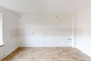 Ruhig gelegene 2-Raum-Altbauwohnung mit Tageslichtbad – Georgenhof 3, 9127 Gablenz, Chemnitz – Vorschaubild 1