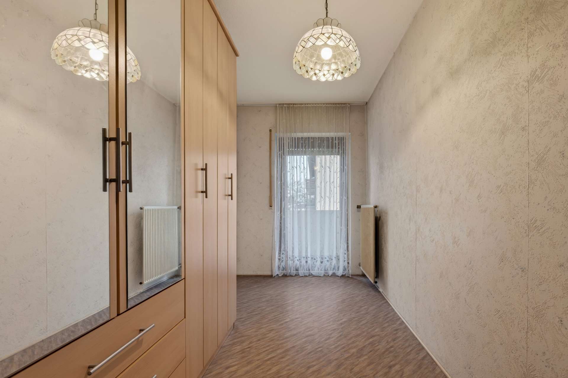 Immobilie in Dettenheim - Viel Platz für Ihre Ideen – renovierungsbedürftige Doppelhaushälfte in Dettenheim - Bild 15