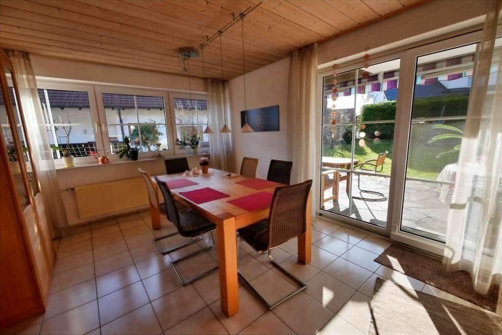 Immobilie in Wolpertswende - Einfamilienhaus mit Einliegerwohnung - Bild 3