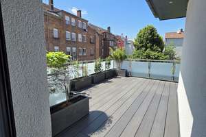 Moderne 4-Zi.- Wohnung, großer Balkon, EBK und Tiefgarage in Top Innenstadt-Lage