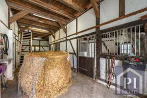 Wohnen mit Geschichte nahe der Ostsee – Exklusiv saniertes Schulhaus mit 350 m² Wohnfläche und Platz – Die vollständige Adresse der Immobilie erhältst du vom Anbieter., 24257 Köhn – Vorschaubild 33