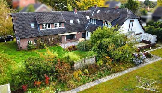 Bild von Drei Häuser auf 4500 m² Grundstück in TOP Lage!