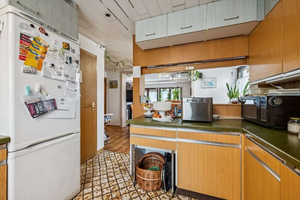 Immobilie in Sersheim - Provisionsfrei – Familienfreundliches EFH + ELW in guter Wohnlage mit Sauna und sonniger Terrasse - Bild 2