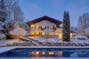 Wunderschöne Landhausvilla am Tegernsee - 1650 m² großes Anwesen mit Außenpool  – Die vollständige Adresse der Immobilie erhältst du vom Anbieter., 83707 Bad Wiessee – Vorschaubild 1