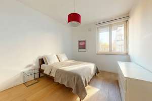 Bezugsfreie Stadtwohnung in Berlin-Mitte – ruhig gelegen und nur wenige Schritte zur Spree – Die vollständige Adresse der Immobilie erhältst du vom Anbieter., 10179 Mitte (Ortsteil), Berlin – Vorschaubild 1