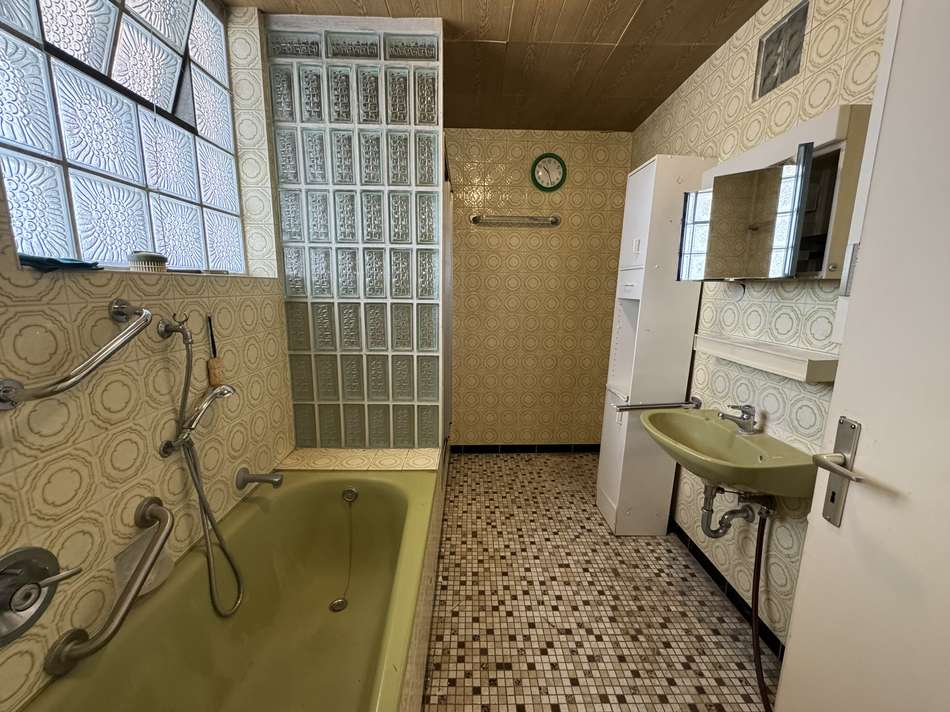 Badezimmer EG