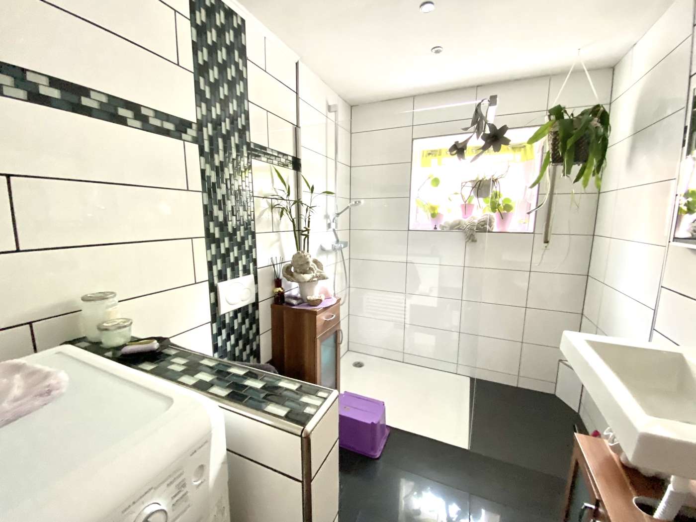 Immobilie in Helsa - Hochwertiges MFH mit Gartenpool, PV-Anlage, 

neuer Heizung und weiteren Extras in Helsa-Wickenrod - Bild 15