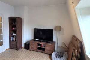 Gemütliche 3-Zimmer-Dachgeschoss-Wohnung in ruhiger Lage von Kleefeld! – Brentanostraße 16, 30625 Kleefeld, Hannover – Vorschaubild 2