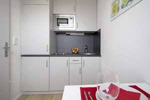 Über den Dächern Bogenhausens | Saniert | Separate Küche | Renditeobjekt – Zaubzerstrasse 43a, 81677 Parkstadt, München – Vorschaubild 4